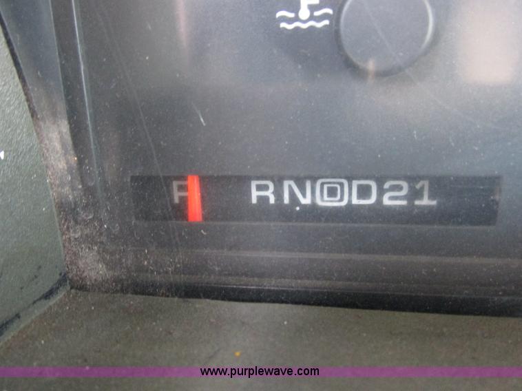 image for item I8787 1994 GMC Sierra 3500 bucket truck