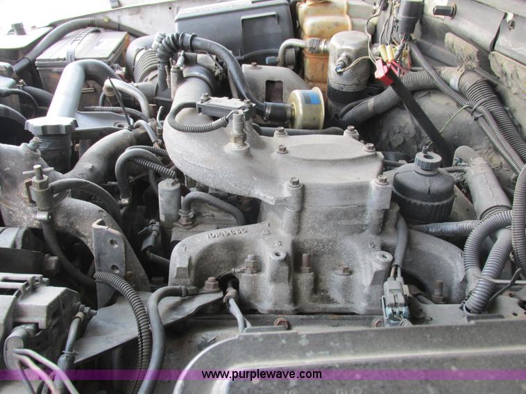 image for item I8787 1994 GMC Sierra 3500 bucket truck