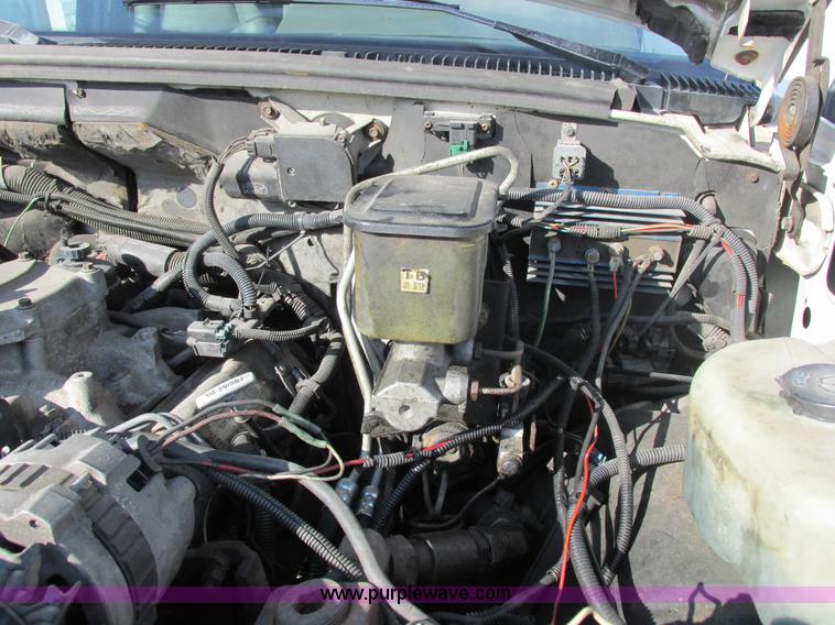 image for item I8787 1994 GMC Sierra 3500 bucket truck