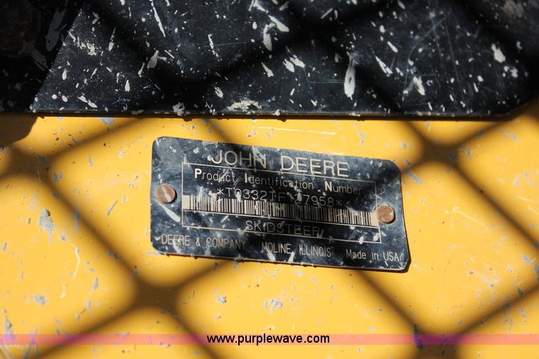 image for item J2323 2006 John Deere CT332 skid steer