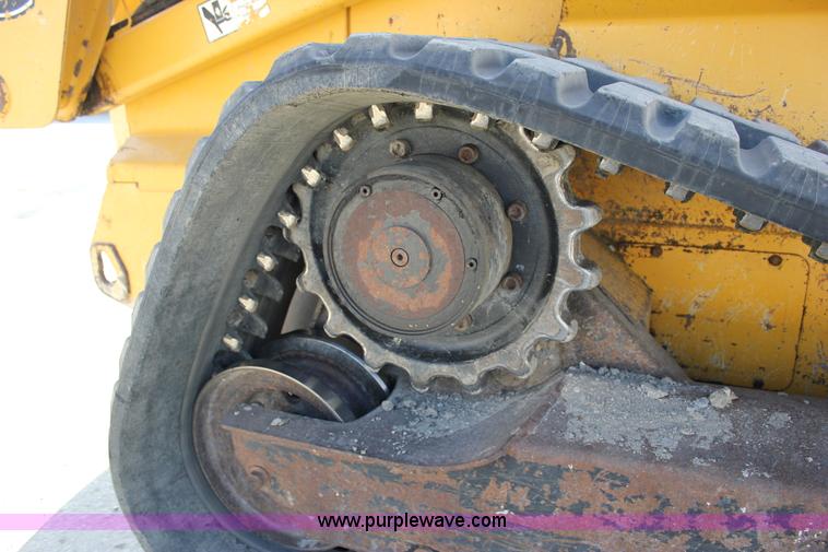 image for item J2323 2006 John Deere CT332 skid steer