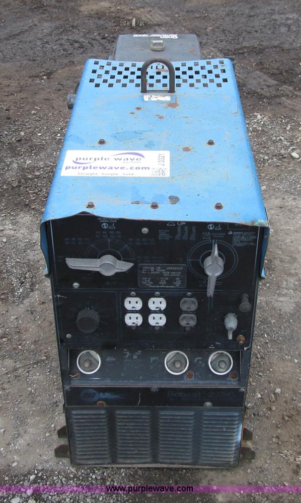 image for item J3321 Miller Bobcat 225 welder/generator