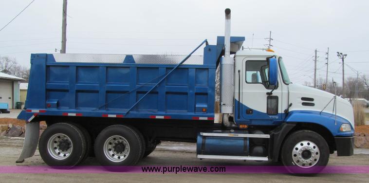 image for item J3322 2006 Mack CXN 612 Vision dump truck