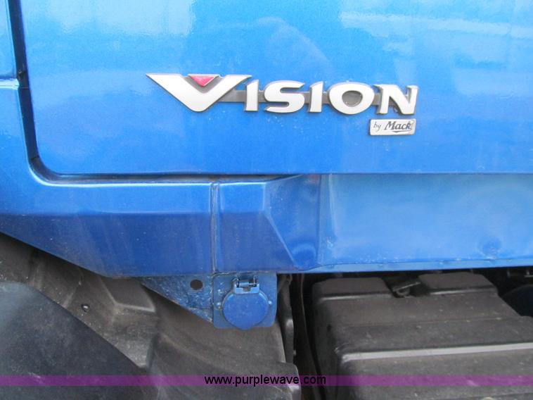 image for item J3322 2006 Mack CXN 612 Vision dump truck