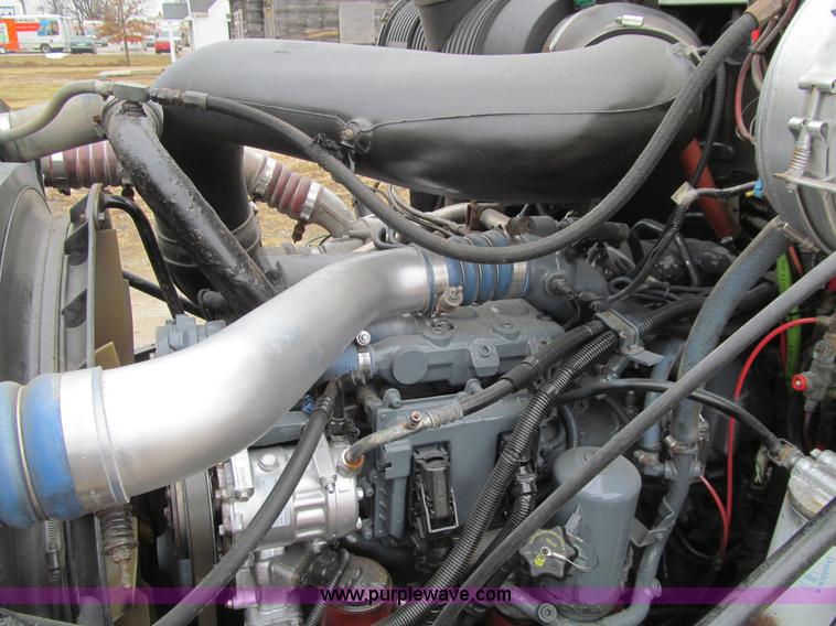 image for item J3322 2006 Mack CXN 612 Vision dump truck