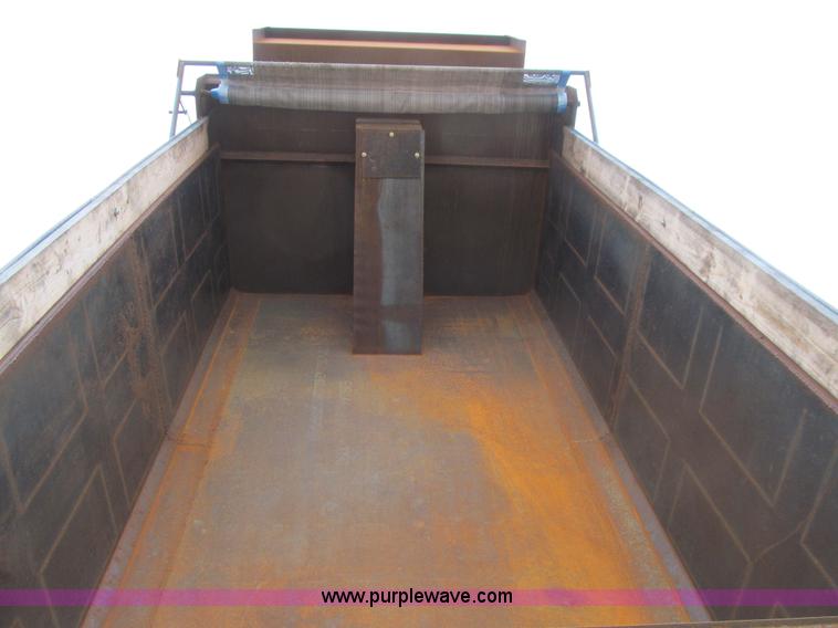 image for item J3322 2006 Mack CXN 612 Vision dump truck