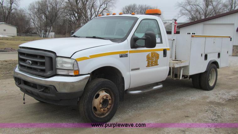 image for item J3324 2004 Ford F550 Super Duty XL utility truck