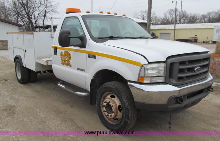 image for item J3324 2004 Ford F550 Super Duty XL utility truck