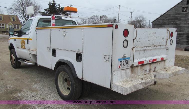 image for item J3324 2004 Ford F550 Super Duty XL utility truck