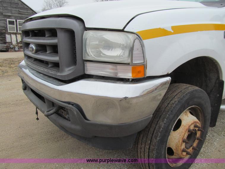 image for item J3324 2004 Ford F550 Super Duty XL utility truck