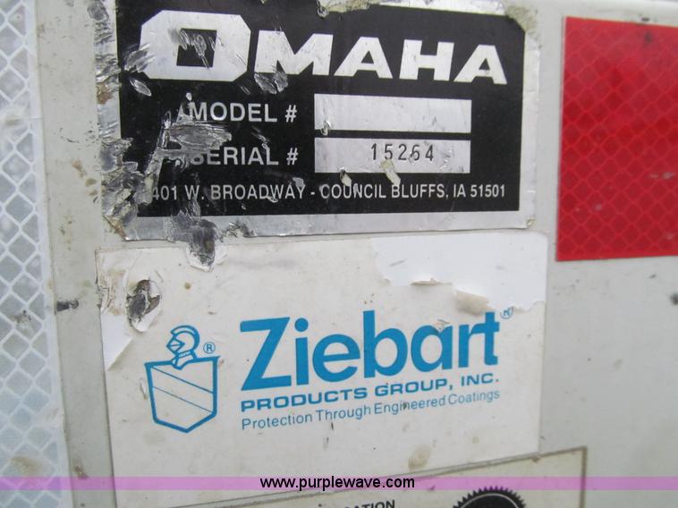 image for item J3324 2004 Ford F550 Super Duty XL utility truck