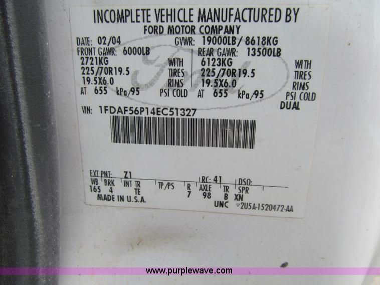 image for item J3324 2004 Ford F550 Super Duty XL utility truck