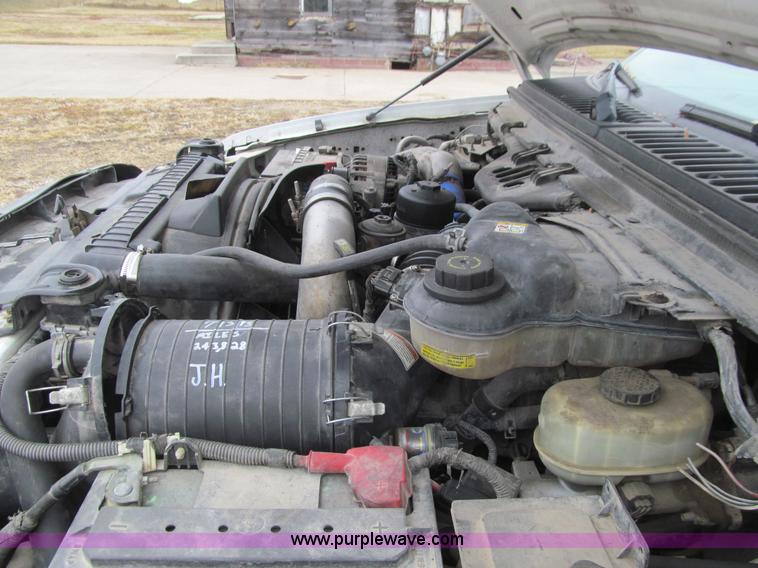 image for item J3324 2004 Ford F550 Super Duty XL utility truck