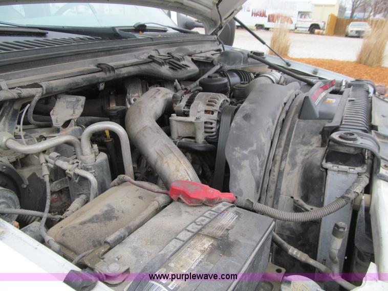 image for item J3324 2004 Ford F550 Super Duty XL utility truck