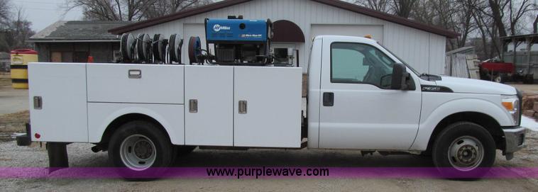image for item J3325 2011 Ford F350 Super Duty XL service truck
