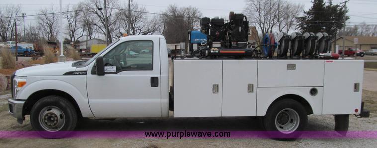 image for item J3325 2011 Ford F350 Super Duty XL service truck