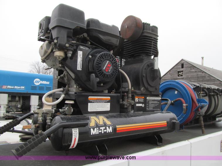 image for item J3325 2011 Ford F350 Super Duty XL service truck