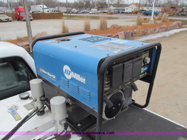 image for item J3325 2011 Ford F350 Super Duty XL service truck