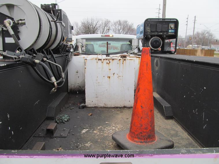 image for item J3325 2011 Ford F350 Super Duty XL service truck