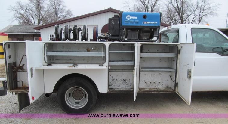 image for item J3325 2011 Ford F350 Super Duty XL service truck