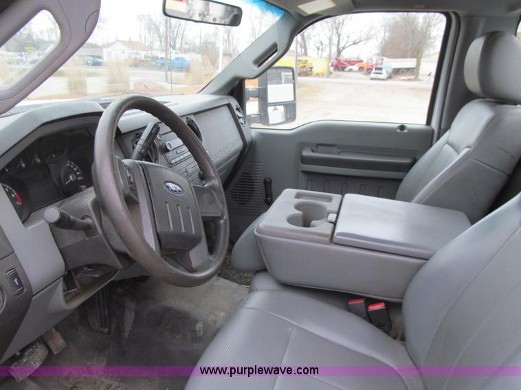 image for item J3325 2011 Ford F350 Super Duty XL service truck