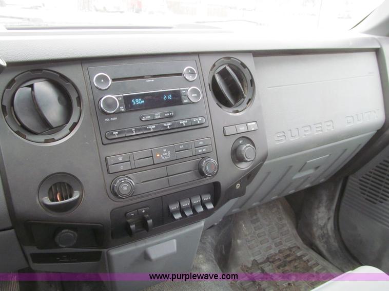 image for item J3325 2011 Ford F350 Super Duty XL service truck