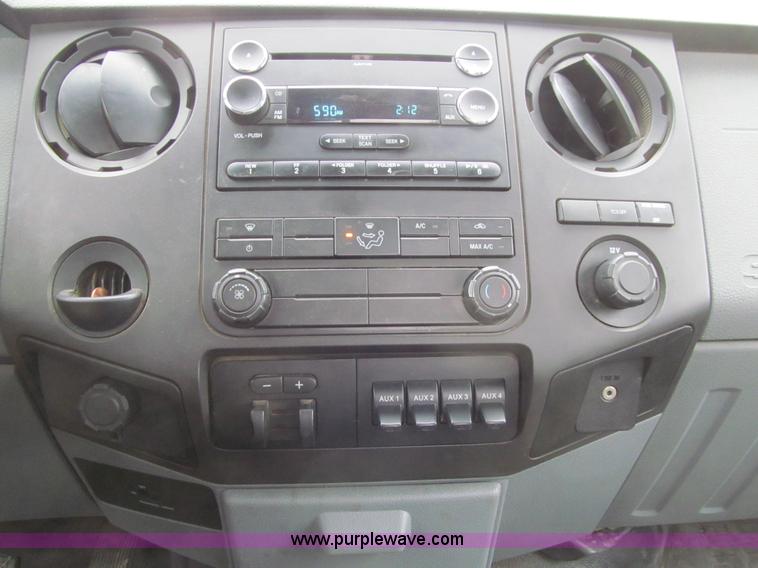 image for item J3325 2011 Ford F350 Super Duty XL service truck