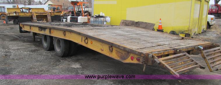 image for item J3326 1975 Miller 0TGH equipment trailer