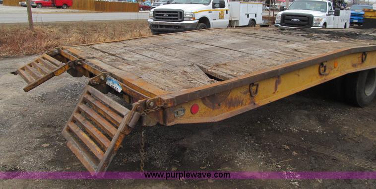 image for item J3326 1975 Miller 0TGH equipment trailer