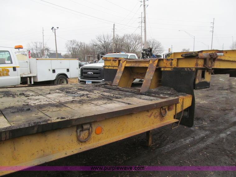 image for item J3326 1975 Miller 0TGH equipment trailer