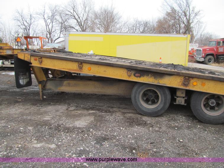 image for item J3326 1975 Miller 0TGH equipment trailer