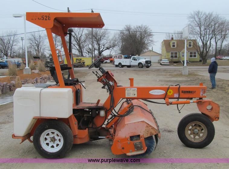 image for item J3327 2004 Lay-mor 6HC broom