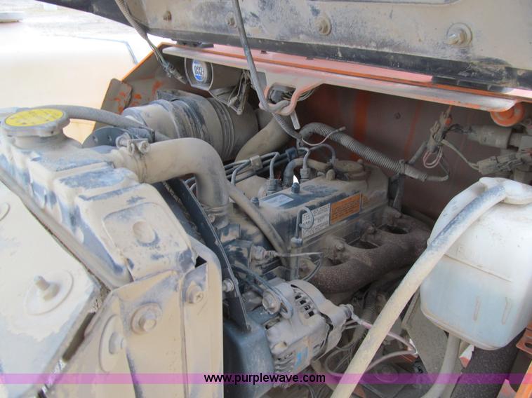 image for item J3327 2004 Lay-mor 6HC broom