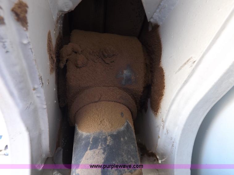 image for item K3145 2011 Bobcat S650 skid steer