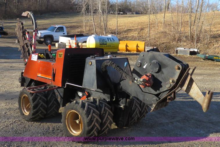 image for item K7020 1998 Ditch Witch 410SXD trencher