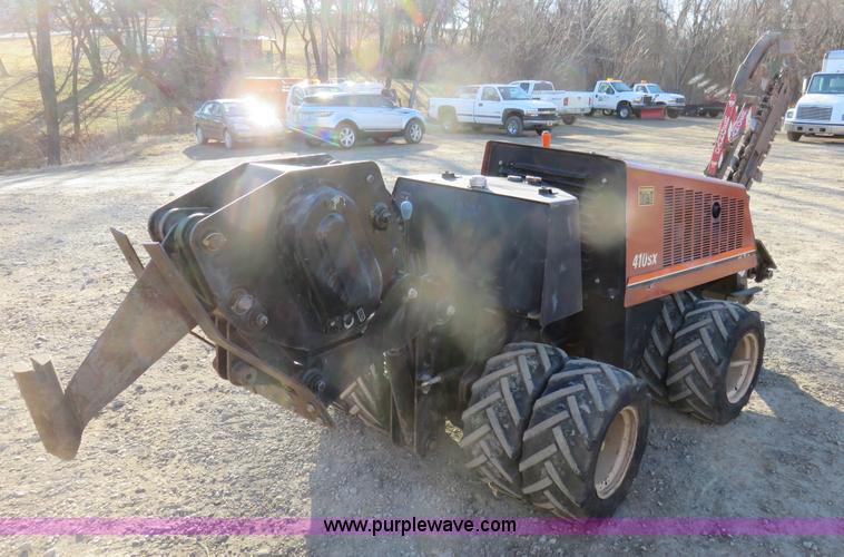image for item K7020 1998 Ditch Witch 410SXD trencher