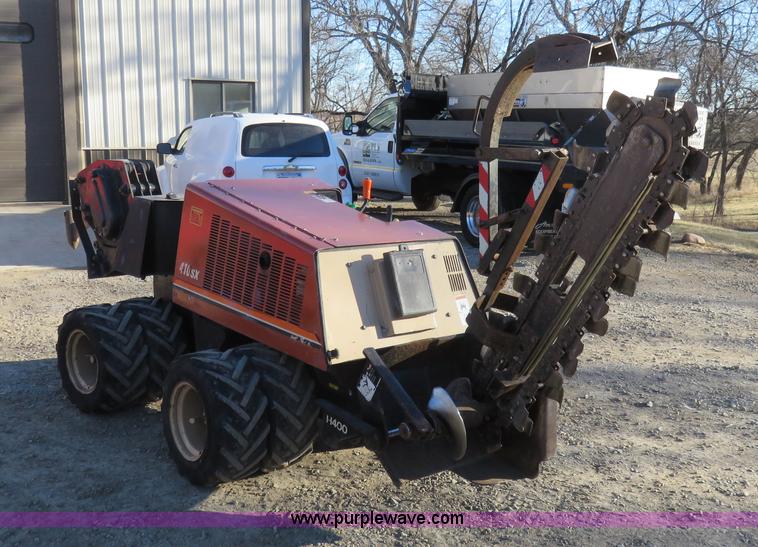 image for item K7020 1998 Ditch Witch 410SXD trencher