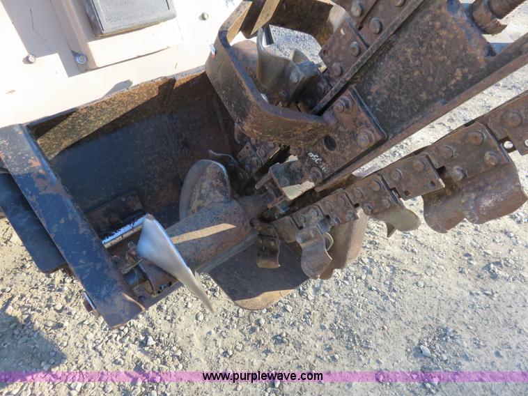 image for item K7020 1998 Ditch Witch 410SXD trencher
