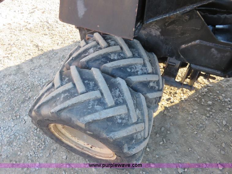 image for item K7020 1998 Ditch Witch 410SXD trencher