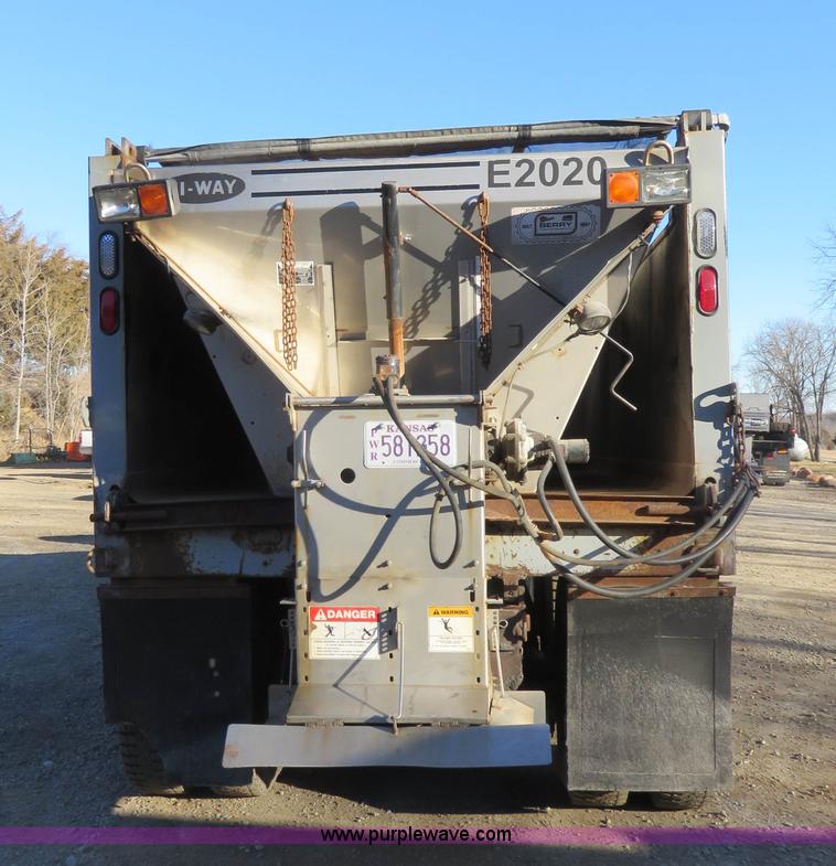 image for item K7021 1995 International 4900 dump truck