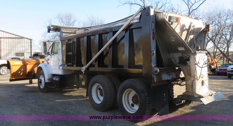 image for item K7021 1995 International 4900 dump truck