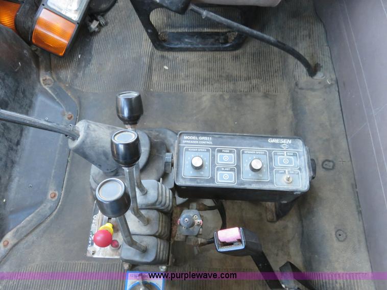 image for item K7021 1995 International 4900 dump truck