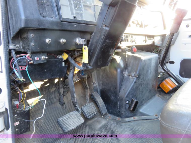 image for item K7021 1995 International 4900 dump truck