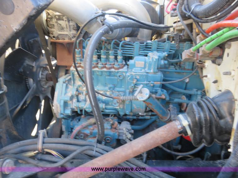 image for item K7021 1995 International 4900 dump truck