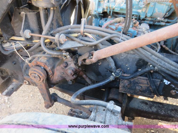 image for item K7021 1995 International 4900 dump truck