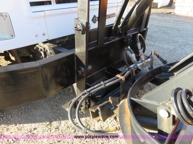 image for item K7021 1995 International 4900 dump truck