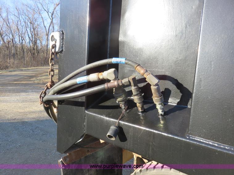 image for item K7021 1995 International 4900 dump truck