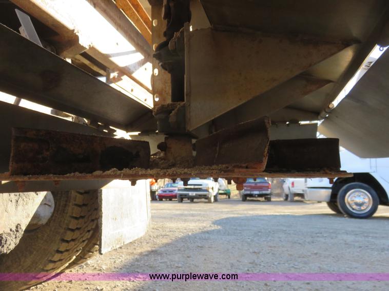 image for item K7021 1995 International 4900 dump truck