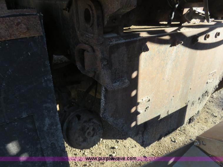 image for item K7021 1995 International 4900 dump truck