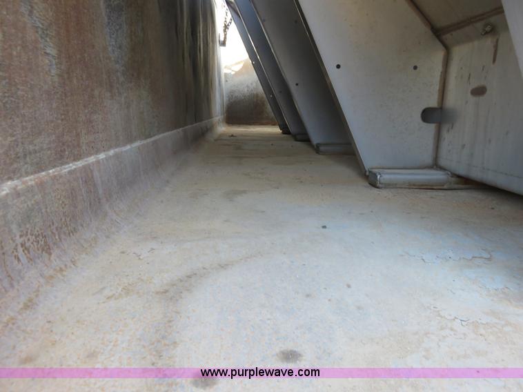 image for item K7021 1995 International 4900 dump truck